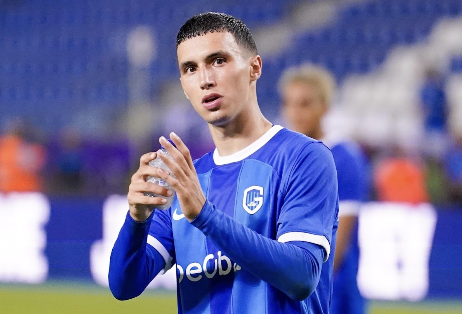 المغربي بلال الخنوس لاعب جينك البلجيكي (Genk)