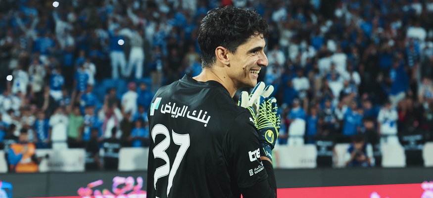 ياسين بونو حارس مرمى الهلال السعودي ينال إشادة كبيرة من المدرب خورخي جيسوس