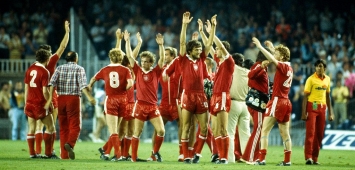 منتخب بولندا الفائز بالمركز الثالث في كأس العالم 1982 بإسبانيا (Getty)