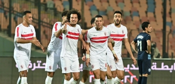 لاعبو الزمالك يحتفلون بالفوز (1-0) على نادي بيراميدز في الدوري المصري 2022-23 (Twitter/ZSCOfficial) ون ون winwin