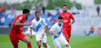 خلال مواجهة بين فريقي الهلال السعودي والوداد الرياضي 