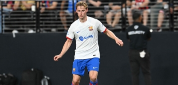 الدولي الهولندي فرينكي دي يونغ لاعب وسط فريق برشلونة في موسم 2023/2024 ون ون winwin غيتي Getty - Frenkie de Jong central midfield of Barcelona 