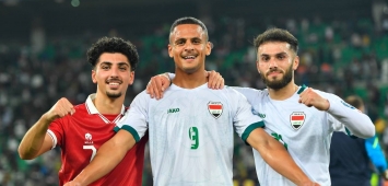 أحمد علي لاعب منتخب العراق (يمينًا) وزميلاه علي الحمادي ويوسف الأمين (Facebook/IFA) وين وين winwin