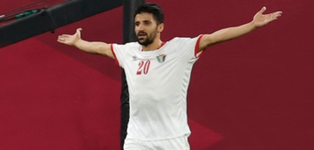 سبب طرد حمزة الدورو مهاجم منتخب الأردن أمام العراق وين وين winwin (winwin)