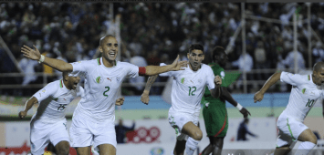 من مباراة الجزائر وبوركينا فاسو - تصفيات كأس العالم 2014 (Getty)