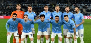 صورة جماعية للاعبي نادي لاتسيو قبل مواجهة أودينيزي في الدوري الإيطالي (X/OfficialSSLazio) وين وين winwin