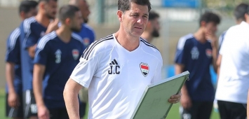 مدرب المنتخب العراقي أثناء التدريبات في كأس آسيا-قطر 2023