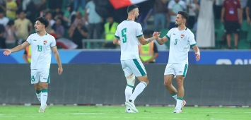 فرحة لاعبي منتخب العراق بهدف حسين علي