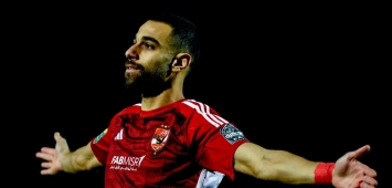 عمرو السولية لاعب خط وسط الأهلي المصري