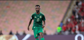 متعب الحربي لاعب المنتخب السعودي