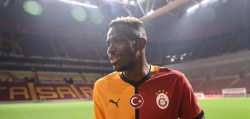 المهاجم النيجيري أوسيمين بقميص غلطة سراي (X/GalatasaraySK)