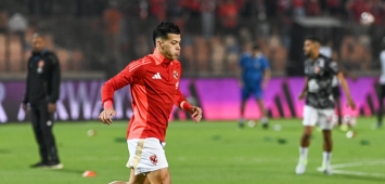 لاعب الأهلي المصري إمام عاشور