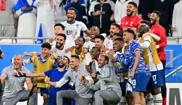 لاعبو الهلال يحتفلون بالفوز الكبير على الدحيل 