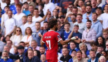 المصري محمد صلاح جناح ليفربول كان غاصبًا بشدة بعد استبداله خلال مباراة تشيلسي في الدوري الإنجليزي الممتاز قبل ربع ساعة من نهاية المباراة ون ون inwin غيتي Getty