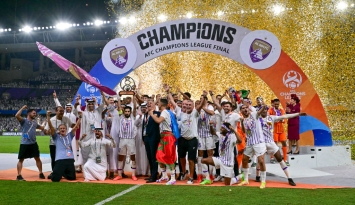 العين الإماراتي يحصد لقب دوري أبطال آسيا على حساب يوكوهاما الياباني (Getty)