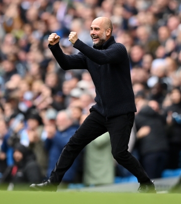 المدرب الإسباني بيب غوارديولا المدير الفني لنادي مانشستر سيتي يحتفل بالانتصار على ليفربول (4-1) في الدوري الإنجليزي الممتاز "بريميرليغ" مساء السبت 1 أبريل/نيسان 2023 - pep guardiola Manchester City v Liverpool FC - Premier League غيتي ون ون winwin getty