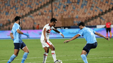 جانب من مباراة سابقة بين الزمالك وبيراميدز في الدوري المصري