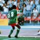 رقصة الكاميروني روجيه ميلا الشهيرة في مونديال 1990 احتفالا بهدفه أمام كولومبيا (Getty/غيتي) ون ون winwin