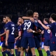 كيليان مبابي نجم باريس سان جيرمان محتفلاً مع زملائه بالفوز على ريال سوسييداد (X/PSG_inside) وين وين winwin