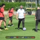 البرازيلي روجيرو ميكالي مدرب منتخب مصر الأوليمبي (facebook / EFA)